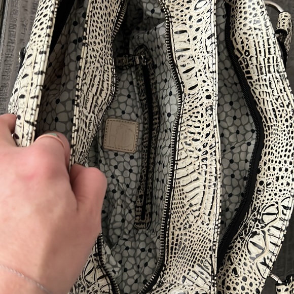 NWOT Vintage Gramercy Designs snakeskin shoulder bag w/3 interior zipper pockets - Picture 8 of 11